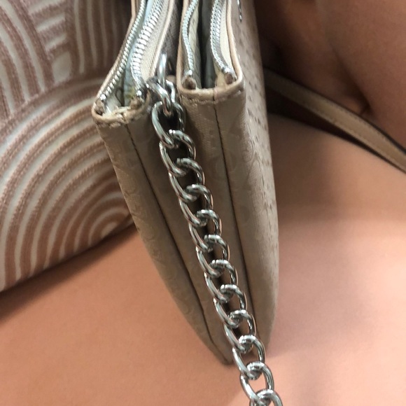 Guess crossbody handbag - Picture 11 of 12